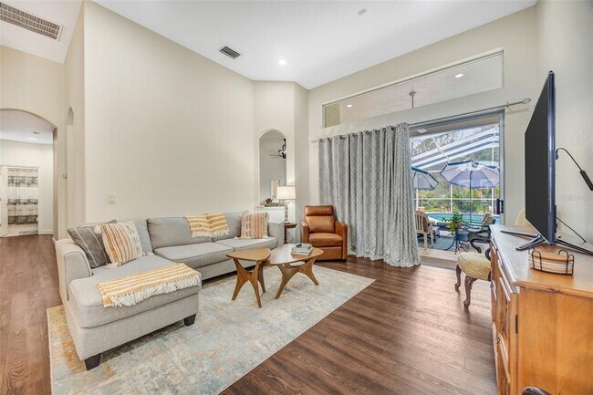 Building Photo - 6120 Chene Ct