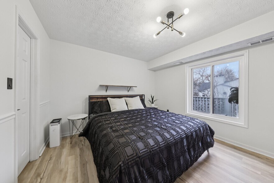 Building Photo - 2209 Hunters Run Dr