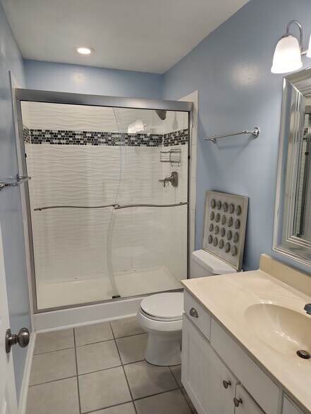 Building Photo - 224 Island Cove Ct