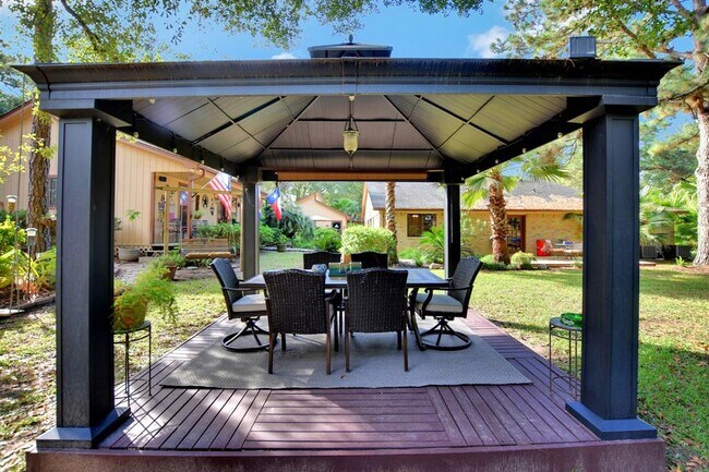 Building Photo - 12722 Cypress Pass Loop E