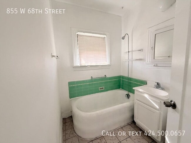 Building Photo - 855 W 68th St