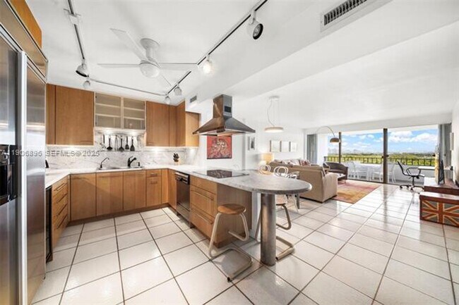 Building Photo - 155 Ocean Ln Dr