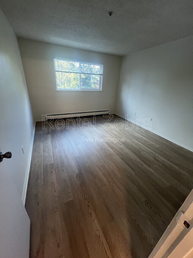 Building Photo - 1420 Southwest Blvd