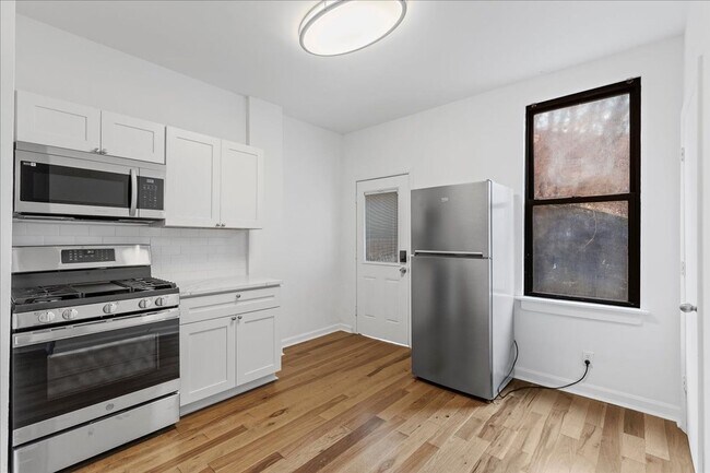 Building Photo - The B Street Flats – Modern Living in Pittsburgh’s East Side