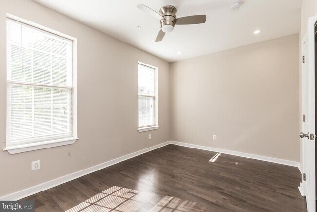 Building Photo - 237 S 45th St