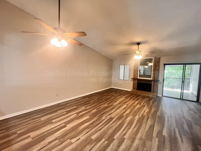 Building Photo - 17 Escondido Cir