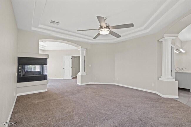 Building Photo - 8000 Silver King Dr