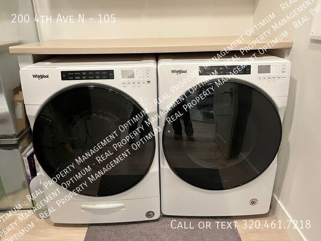 Building Photo - 200 4th Ave N