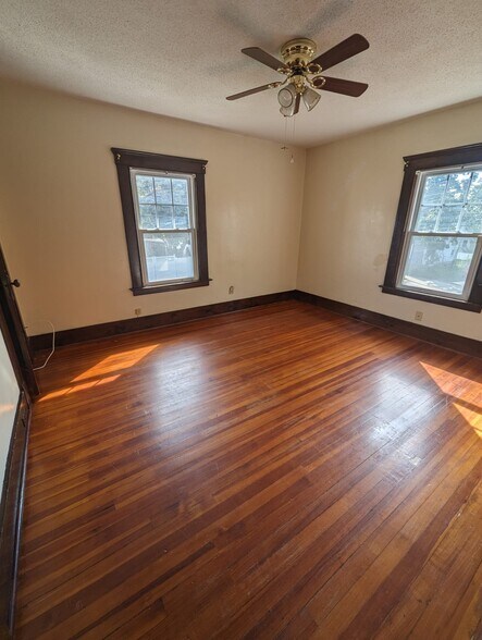 Building Photo - 131 Lexington Ave