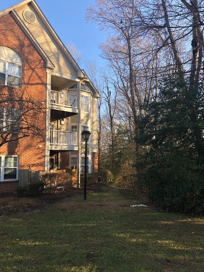 Building Photo - Great 2 bed 2 bath condo in Annapolis!