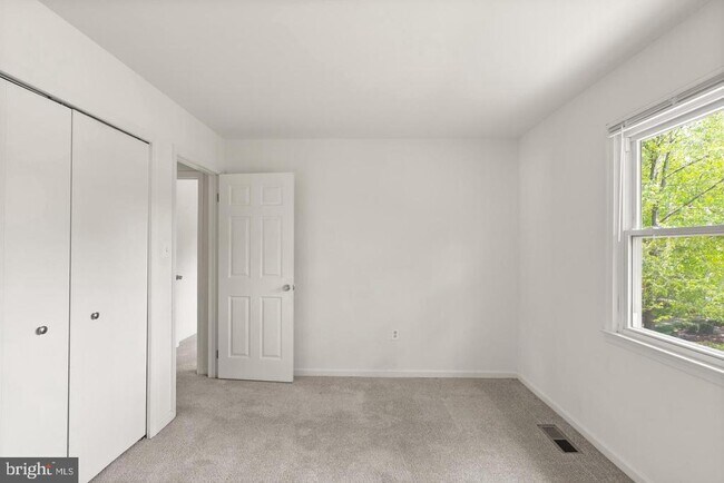 Building Photo - 8902 Huxley Ct