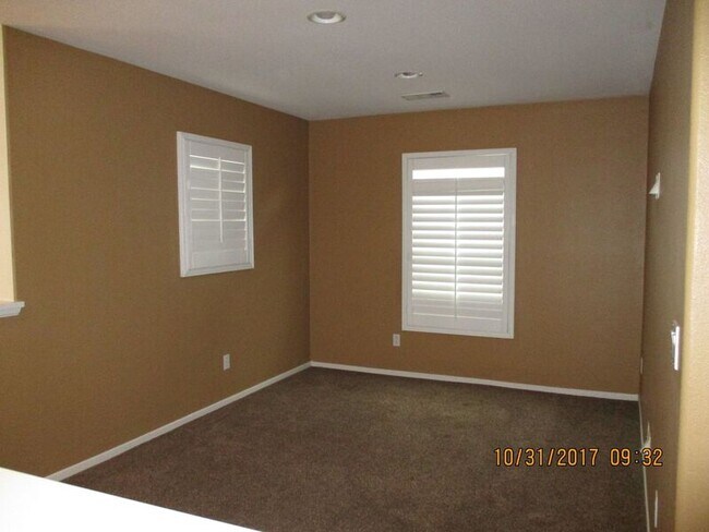 Building Photo - 35736 Emily Ave