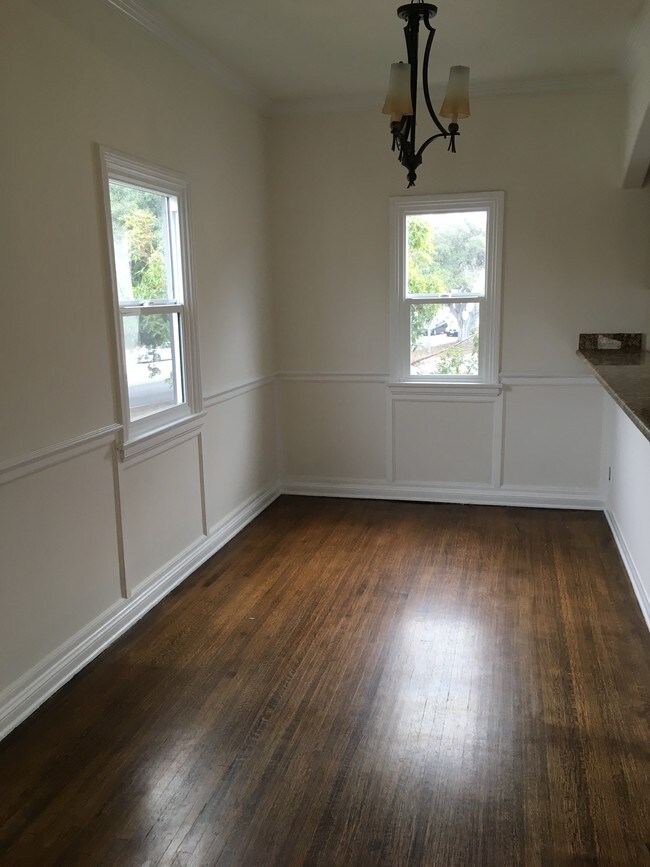 dining or office area - 5906 San Vicente Blvd