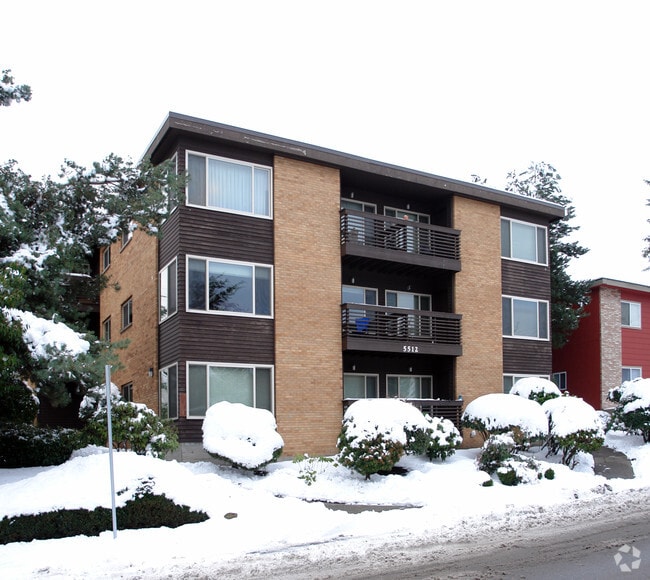 Cowen Park Apartments 5512 15th Ave NE Seattle WA 98105 Apartment