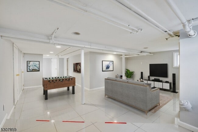 Building Photo - 23 Meeker Pl