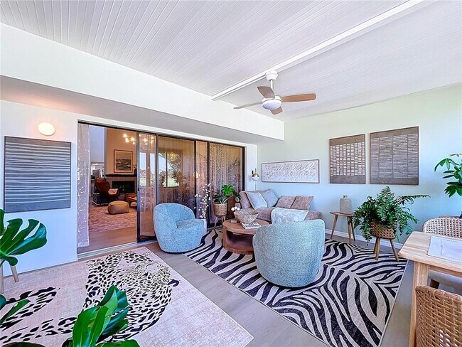 Building Photo - 4646 La Jolla Dr