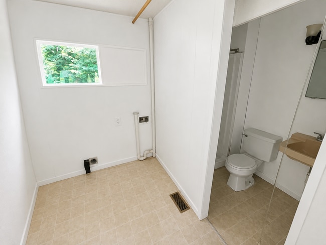 Building Photo - 4830 Wilson Rd