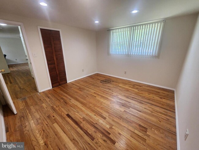 Building Photo - 13416 Tamarack Rd