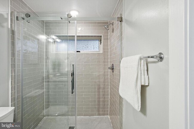 Building Photo - Welcome to this Modern 2BR/2BA condo located in Brookland