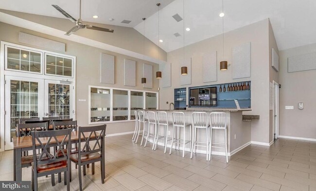 Building Photo - 1407 N Van Dorn St