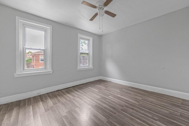 Building Photo - 9 E Basin St