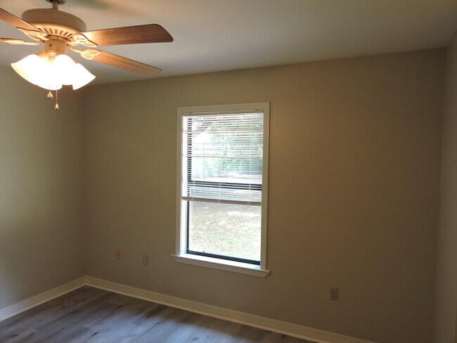 Building Photo - 311 John King Rd