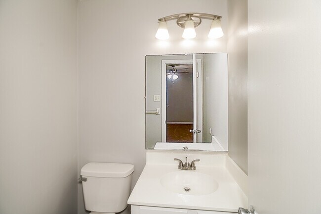 Building Photo - Adorable 3 Bedroom Home in Augusta