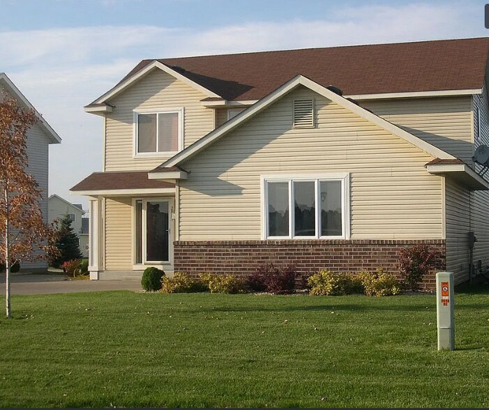 Building Photo - 2853 Wyndam Ct