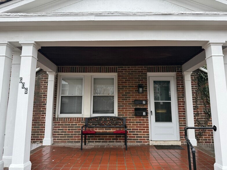 Building Photo - 606 N Woodington Rd