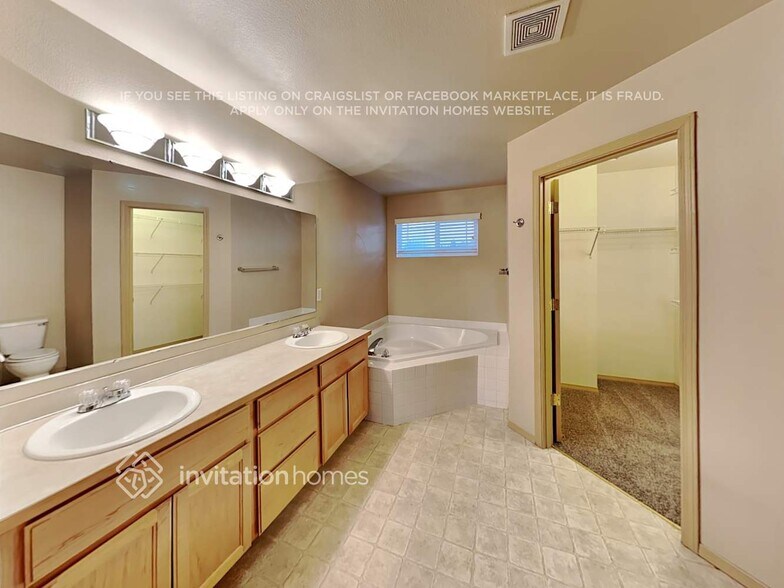 Building Photo - 6620 149th St Ct E