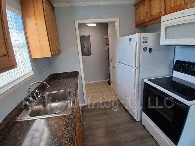 Building Photo - 669 Bald Point Rd