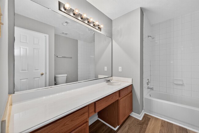 Building Photo - 8253 Fuqua Gardens Dr