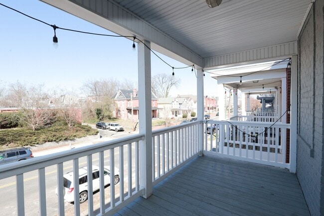 Building Photo - 2-Bed, 1-Bath Unit Minutes from Downtown Richmond!