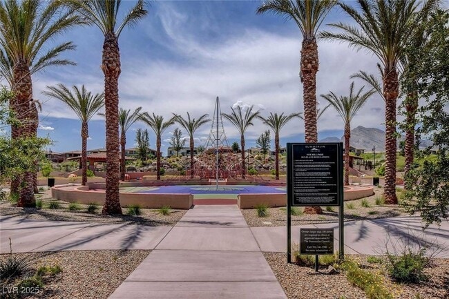 Building Photo - 536 Puenta Del Rey St