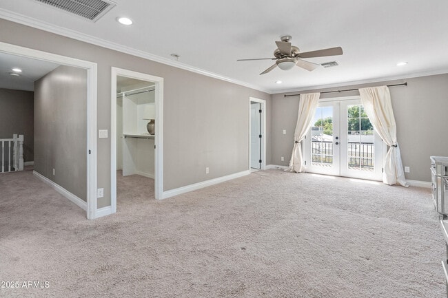 Building Photo - 4146 E Glenrosa Ave