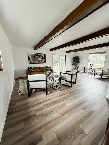 Building Photo - 602 Buick Dr