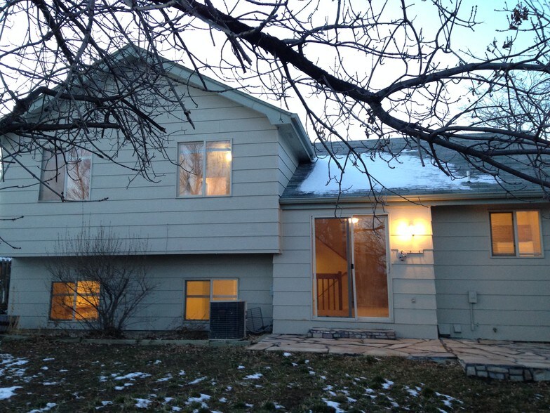 Building Photo - 2204 S Del Norte Dr