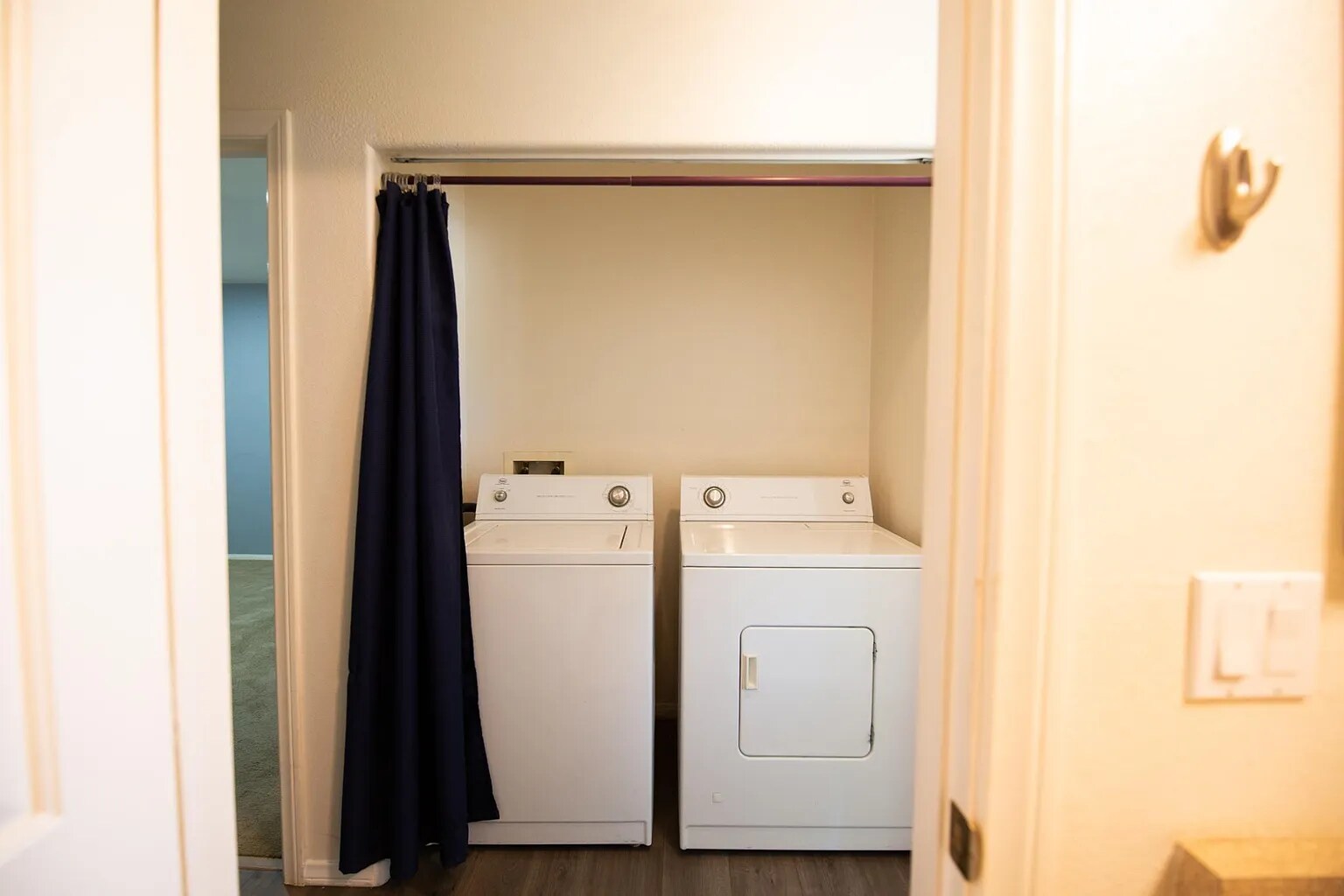 Building Photo - 6313 Palo Verde Ave