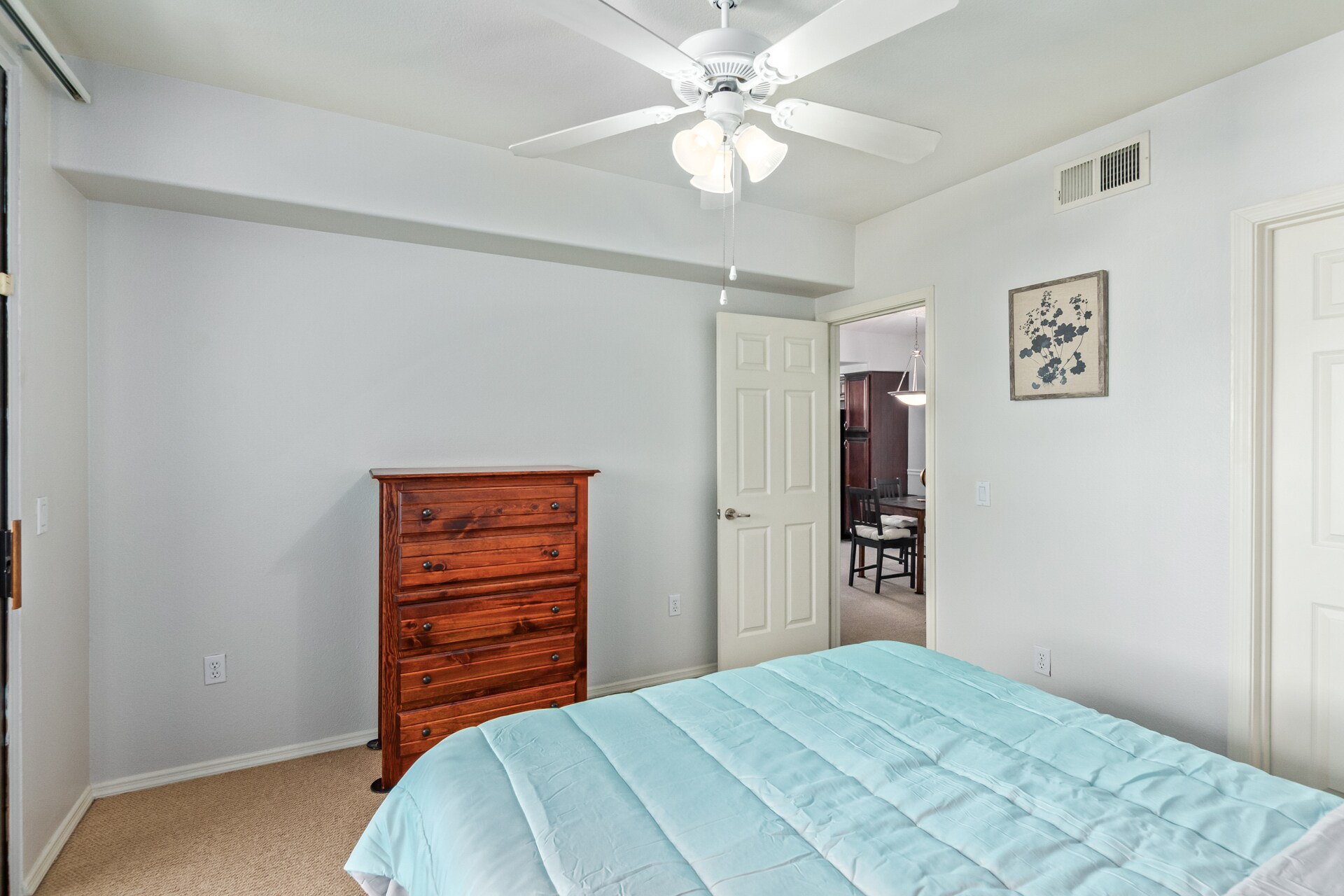 Building Photo - 4925 E Desert Cove Ave