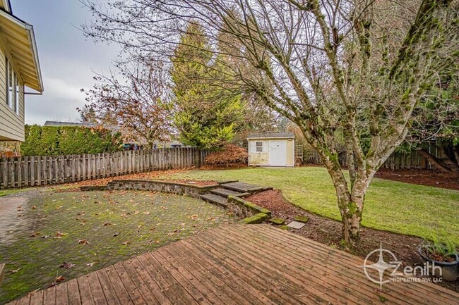 Building Photo - 4314 NE 126th St