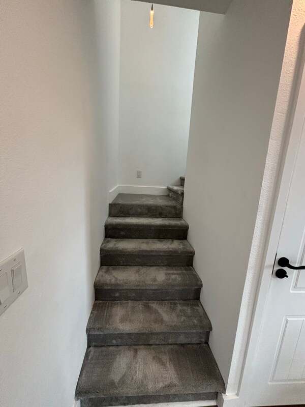 Building Photo - 23 Main St