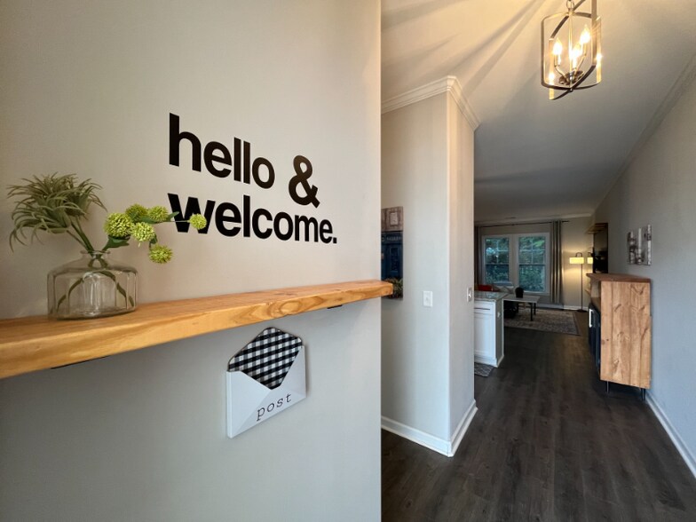 Primary Photo - 331 Sonoma Dr