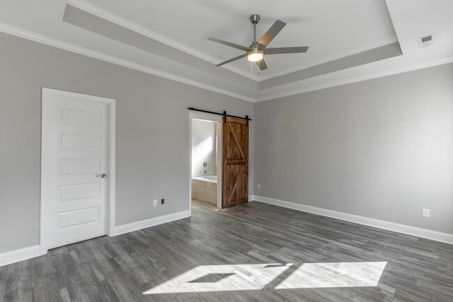 Building Photo - 5012 Oop Rd