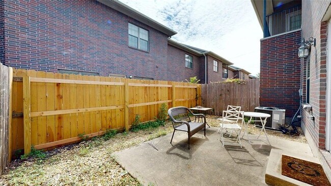 Building Photo - 141 Forest Dr Loop