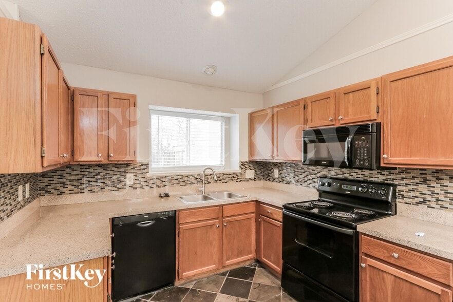 Building Photo - 7818 Bordeaux Ln