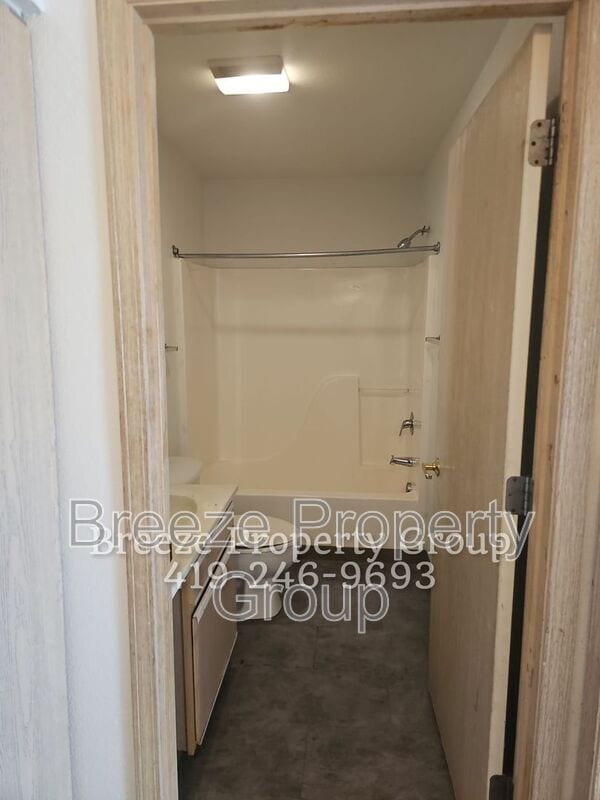 Building Photo - 332 14th St
