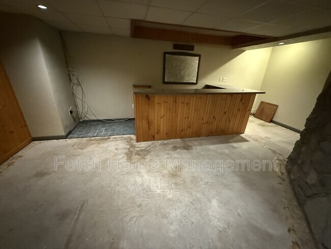 Building Photo - 1278 Valley Rd