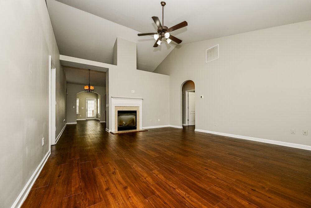 Building Photo - 292 Monarch Village Way