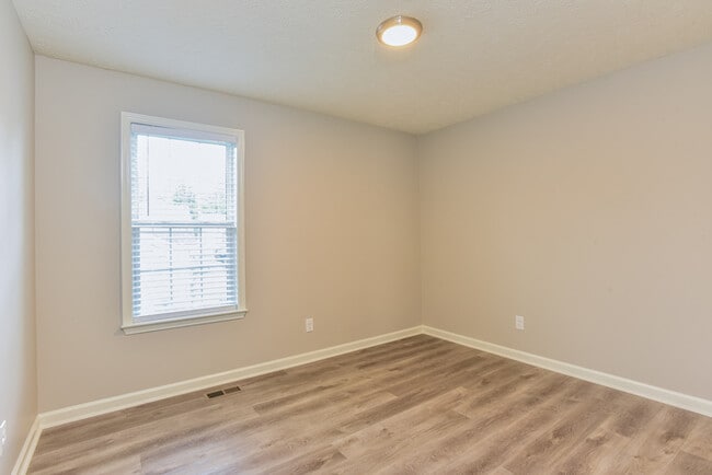 Building Photo - 5115 Mountain Breeze Ct