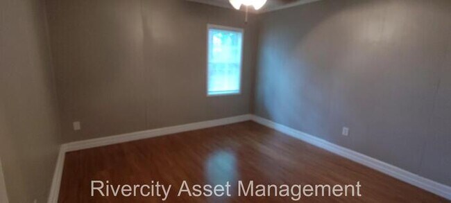 Building Photo - A Must See!!!!!! Section 8 Friendly!!!!